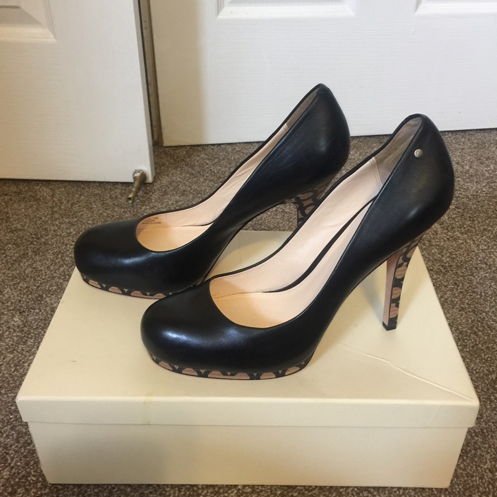 Coach heels - Picture 2 of 2